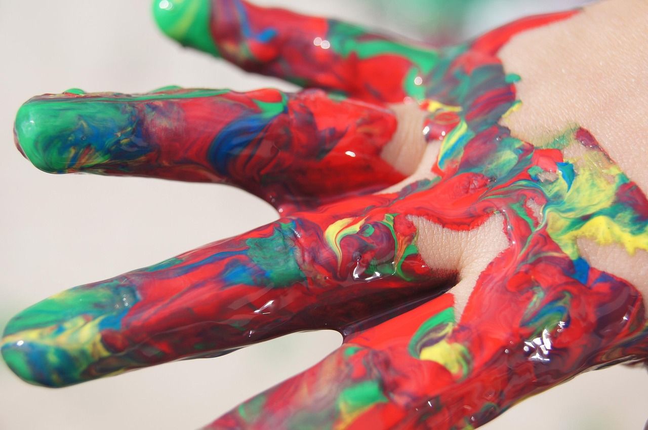 Malen und Matschen mit Farben