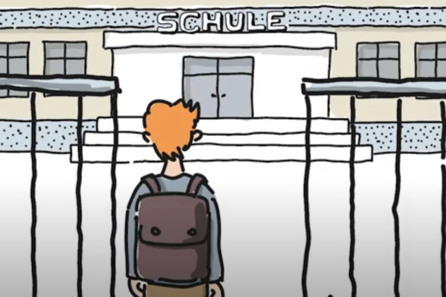 Zeichnung eines Jungen, der vor dem Schultor steht