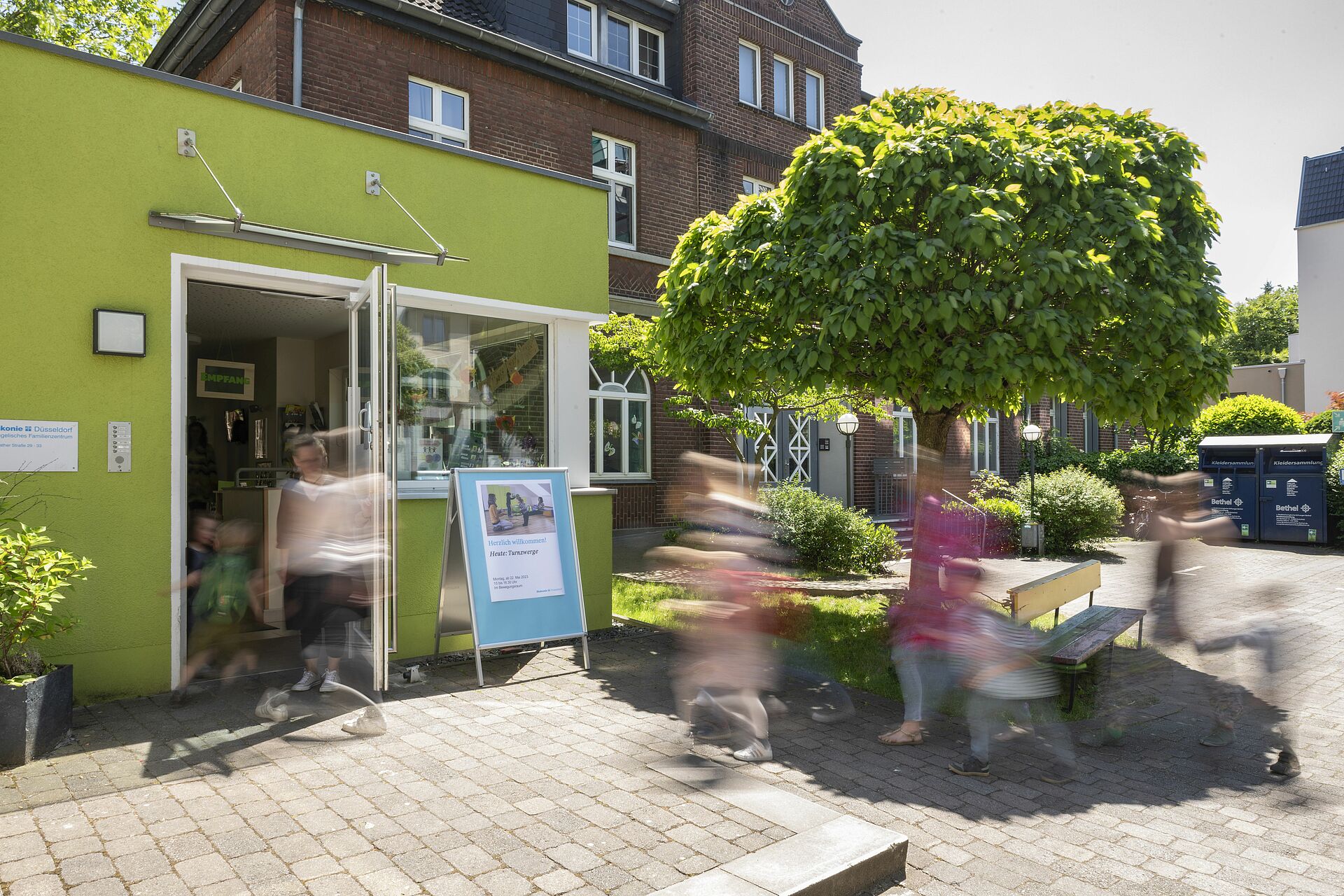 Mamas und Kinder kommen ins FZ