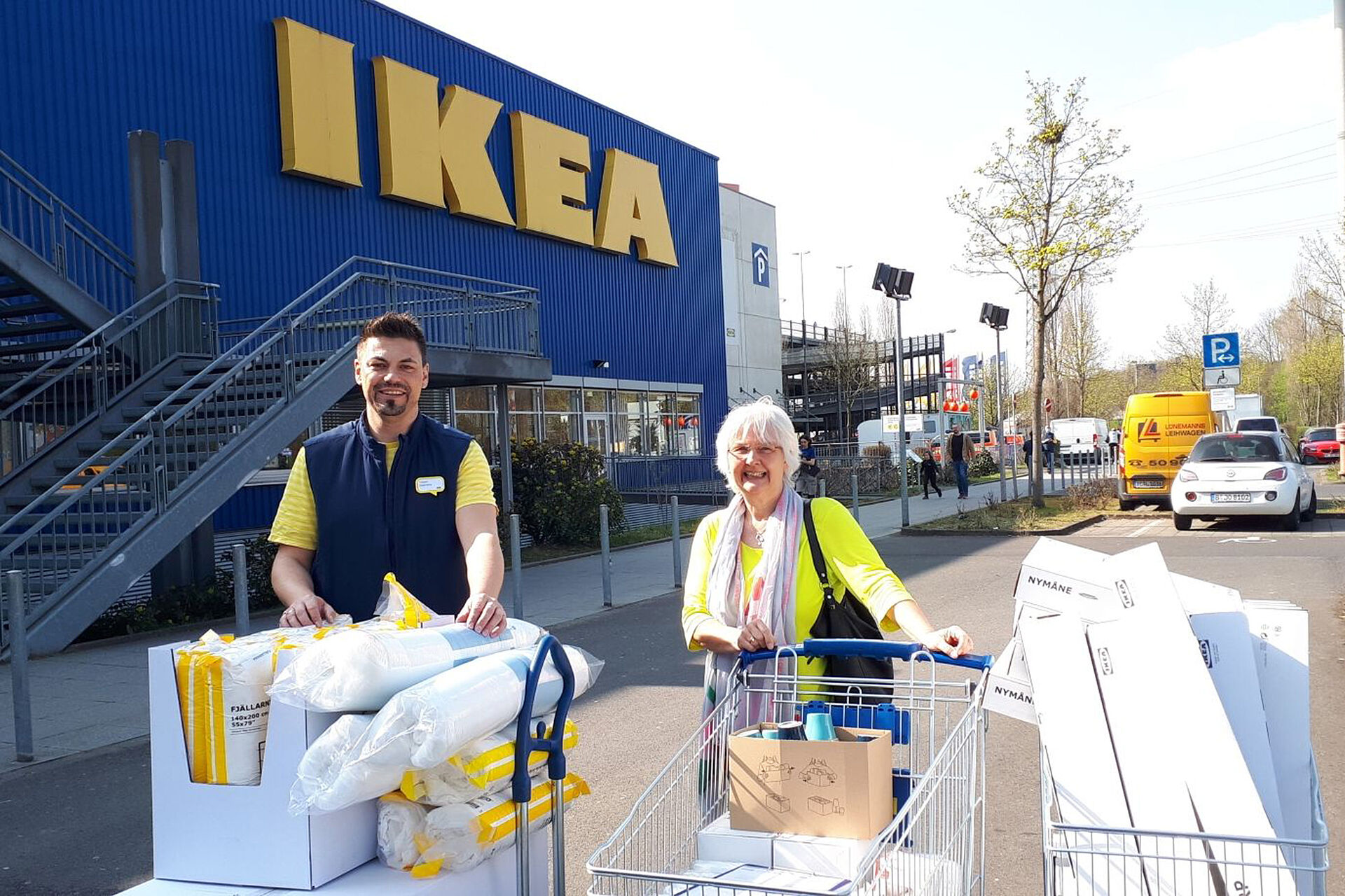 Gespendete Möbel werden bei Ikea abgeholt