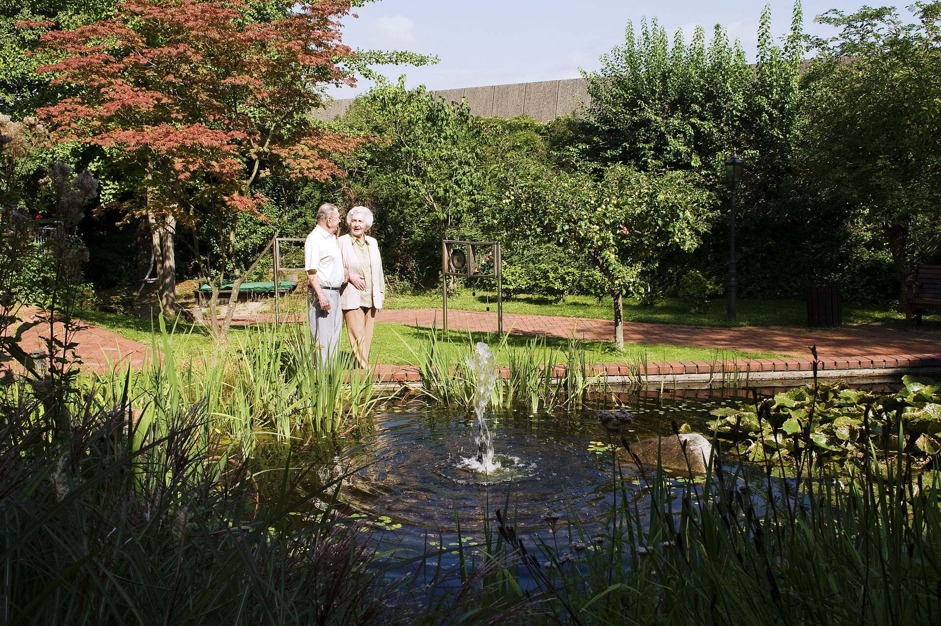 Der grosse Garten im Benrather Pflegeheim