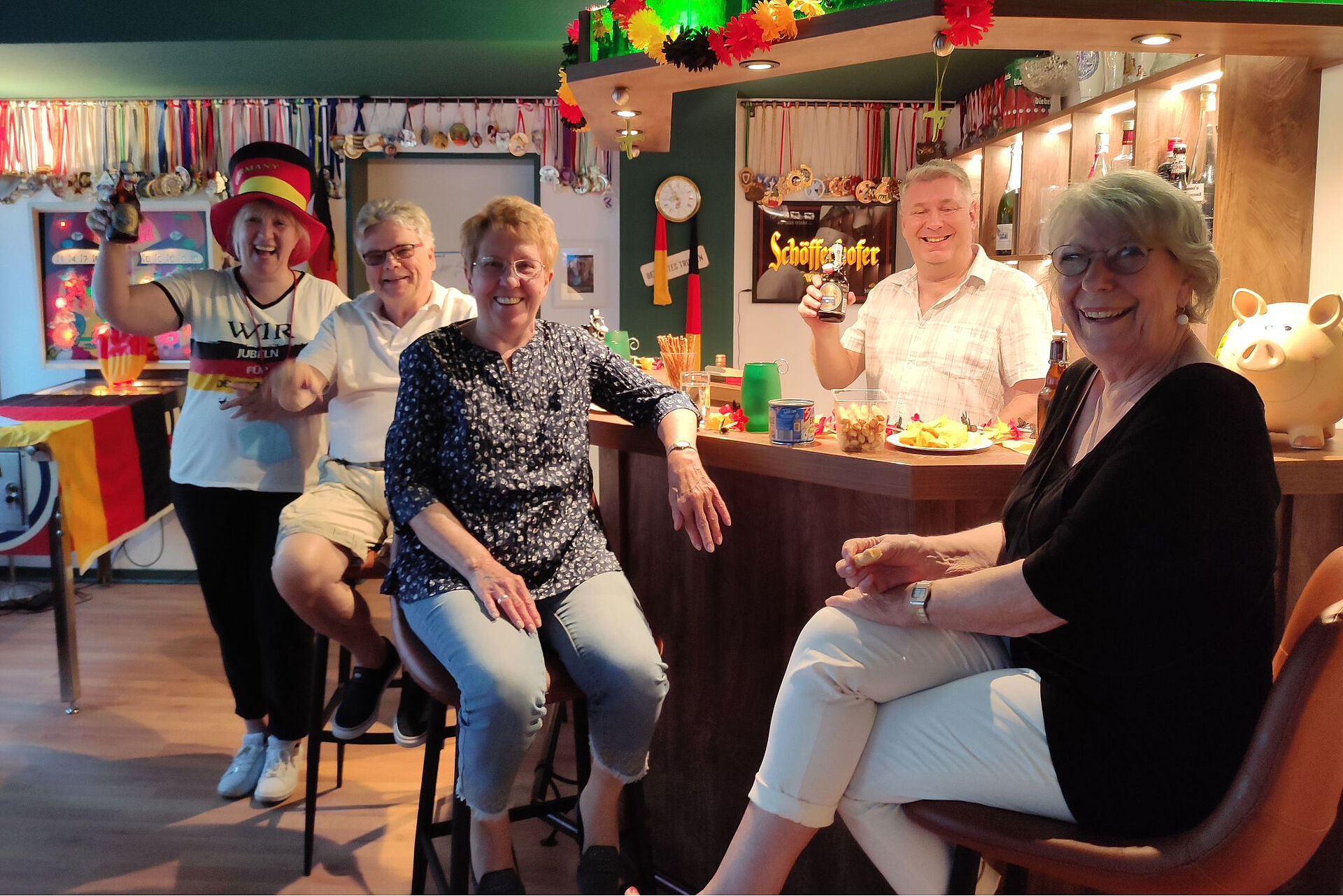 Fußballfieber in Käthes Keller im Wohnpark Bilk